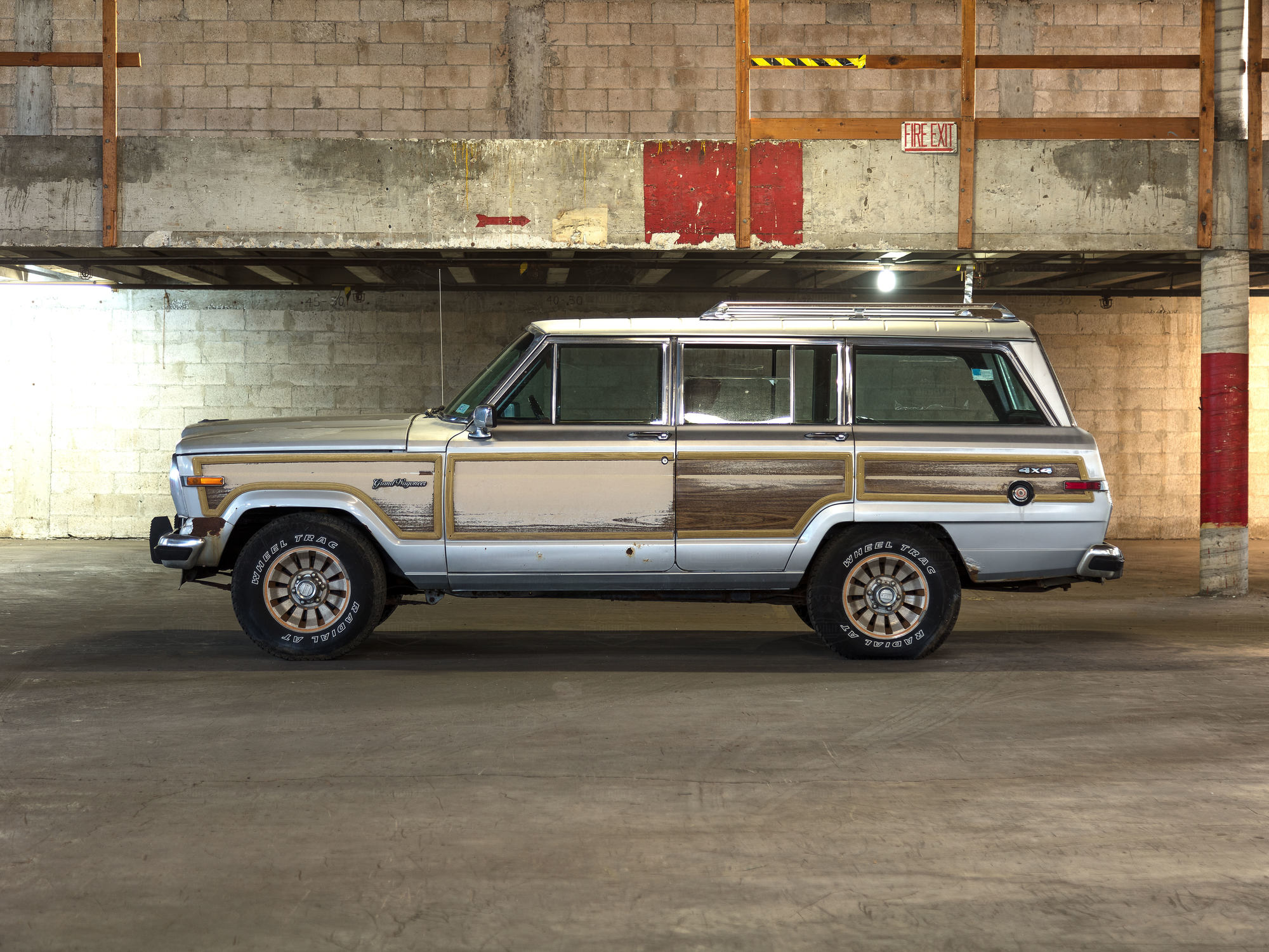 1987 AMC Grand Wagoneer Silver 1JCNJ15U6HT020251