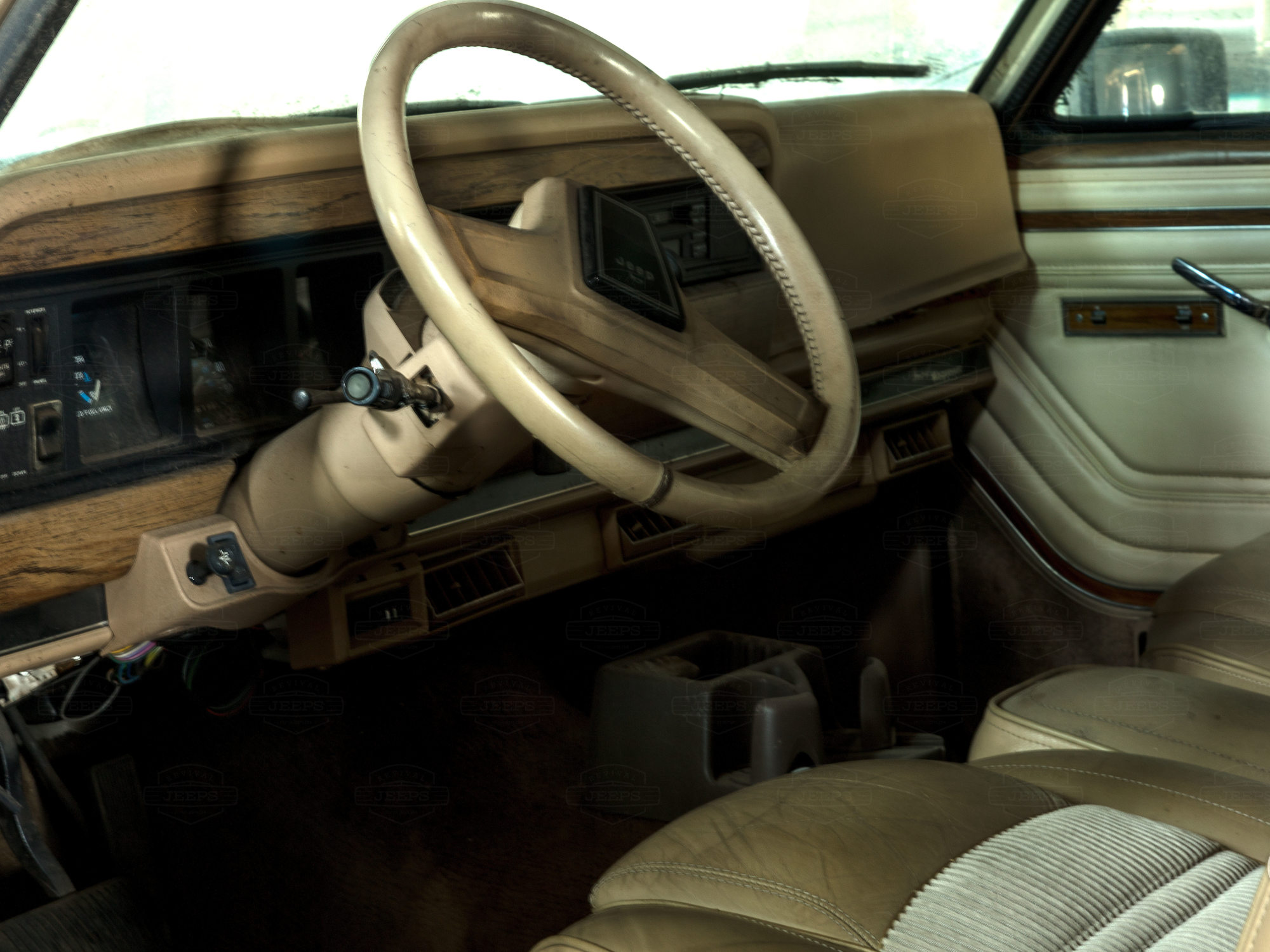 1990 AMC Grand Wagonner Gold 1J4GS5873LP500909