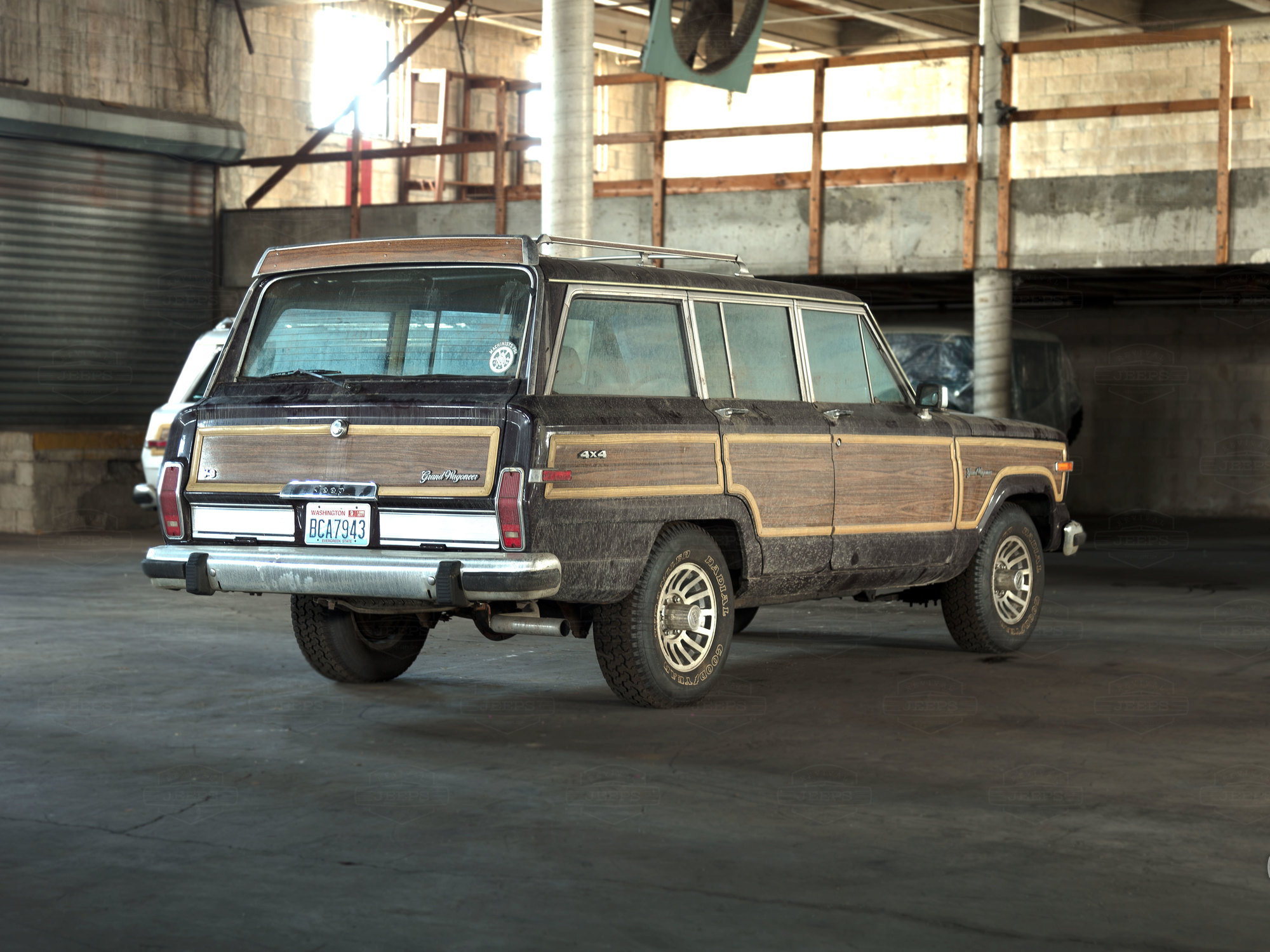 1991 AMC Grand Wagonner Maroon 1J4GS5876MP800123